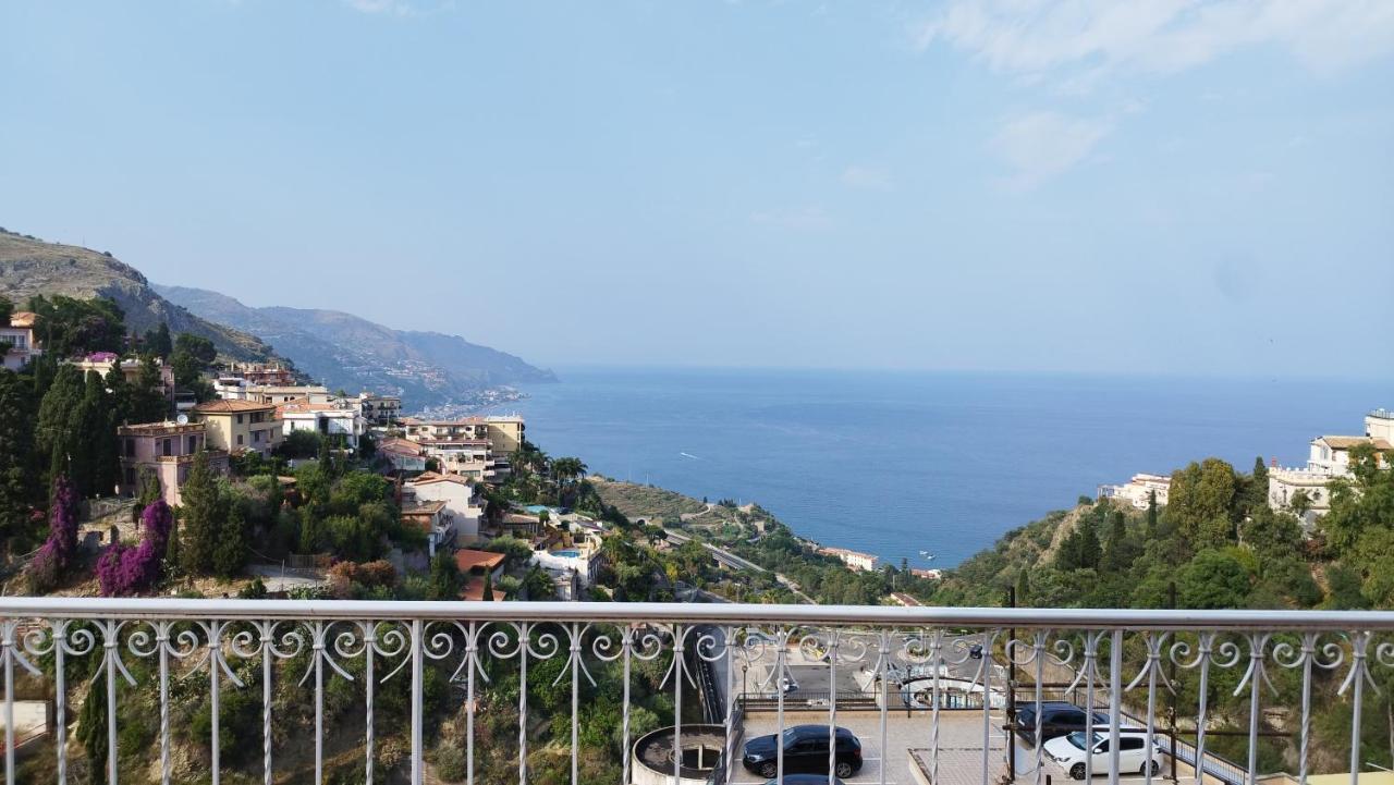Casa Carmela Panoramic Center Apartment Таормина Экстерьер фото