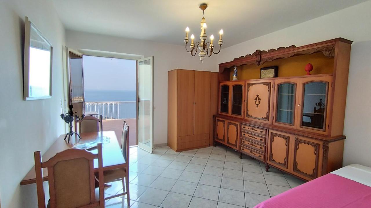 Casa Carmela Panoramic Center Apartment Таормина Экстерьер фото