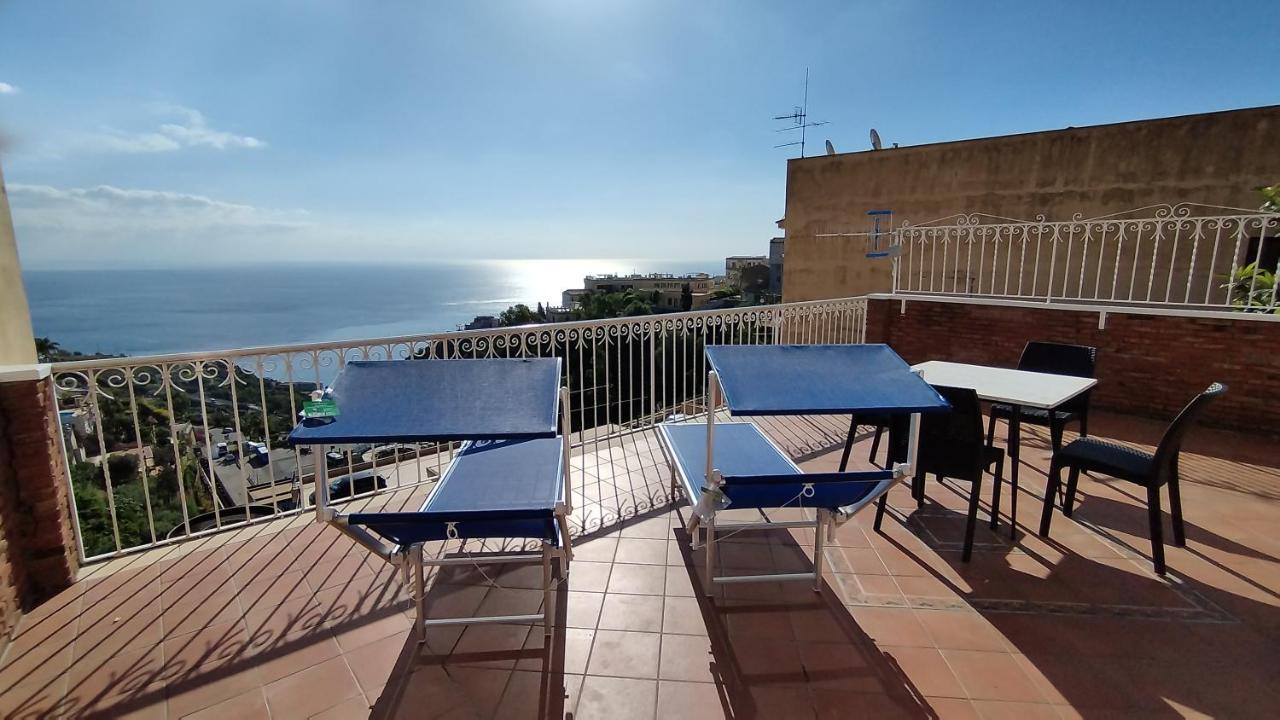 Casa Carmela Panoramic Center Apartment Таормина Экстерьер фото